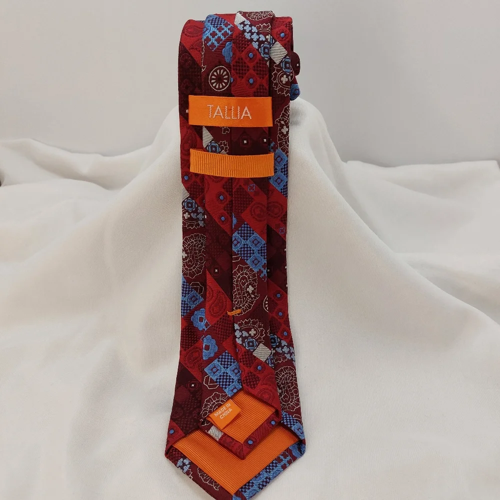 TALLIA 100% Silk Mens Necktie Red Paisley‎ Tie 56